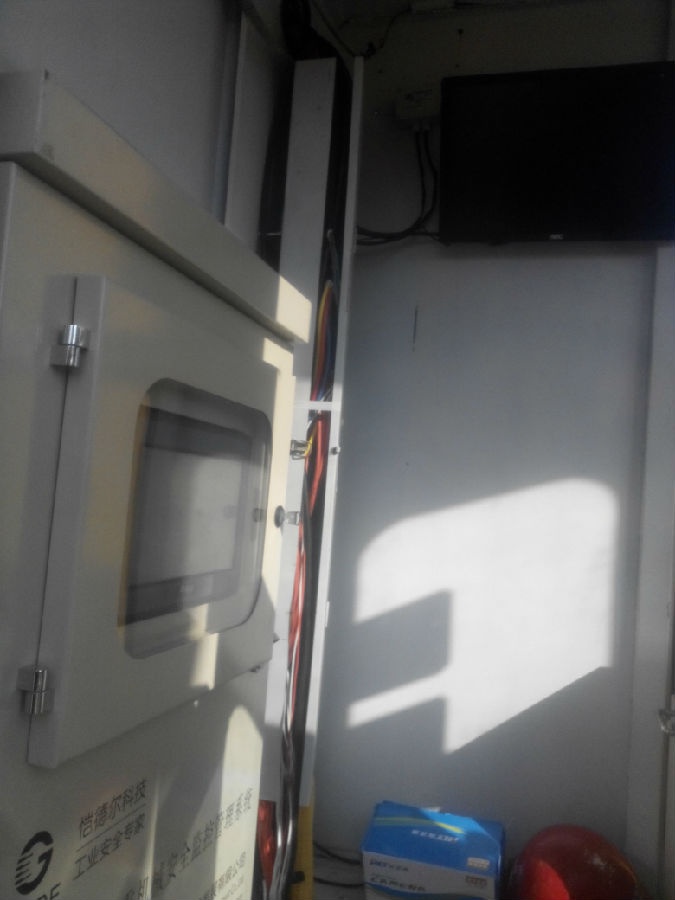 門式起重機(jī)監(jiān)控系統(tǒng)現(xiàn)場(chǎng)照片十二