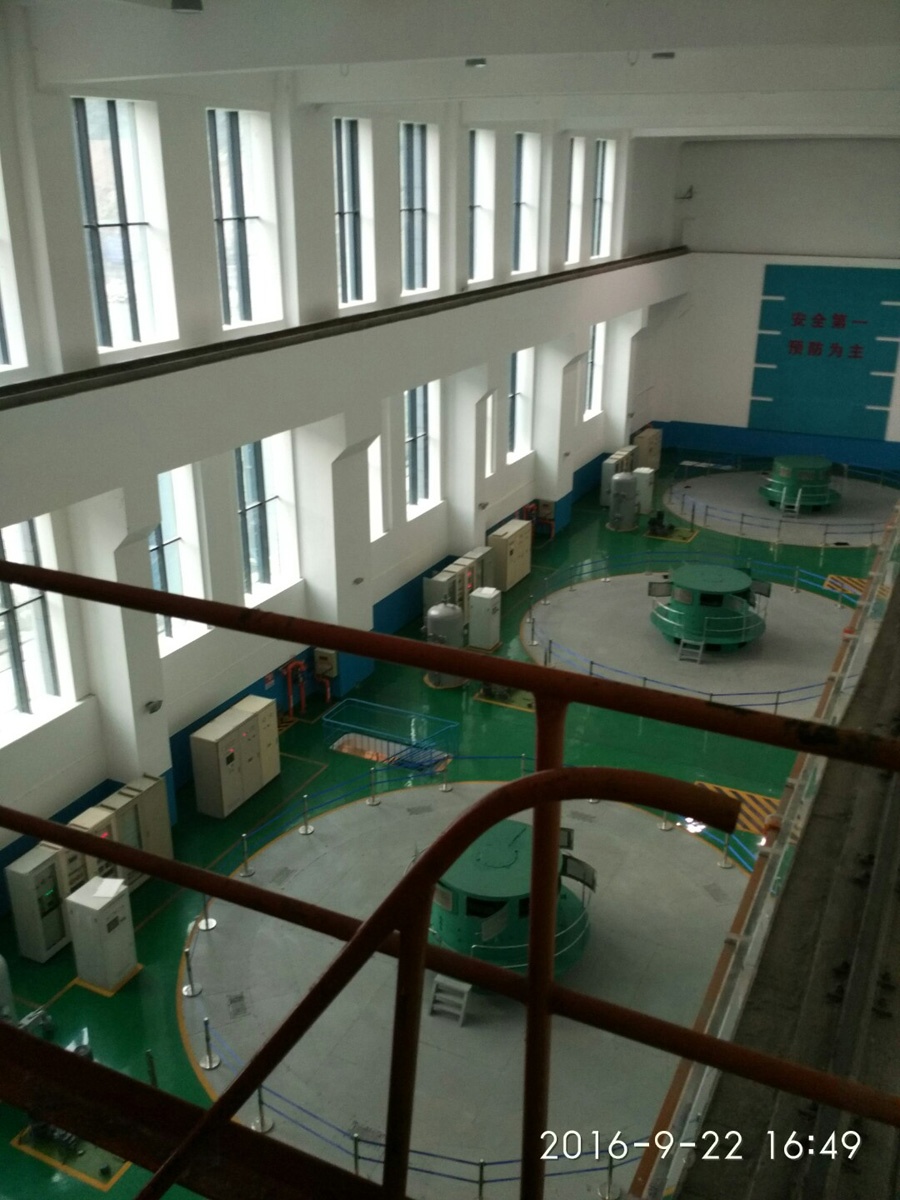 起重機(jī)安全監(jiān)控系統(tǒng)現(xiàn)場(chǎng)照片二